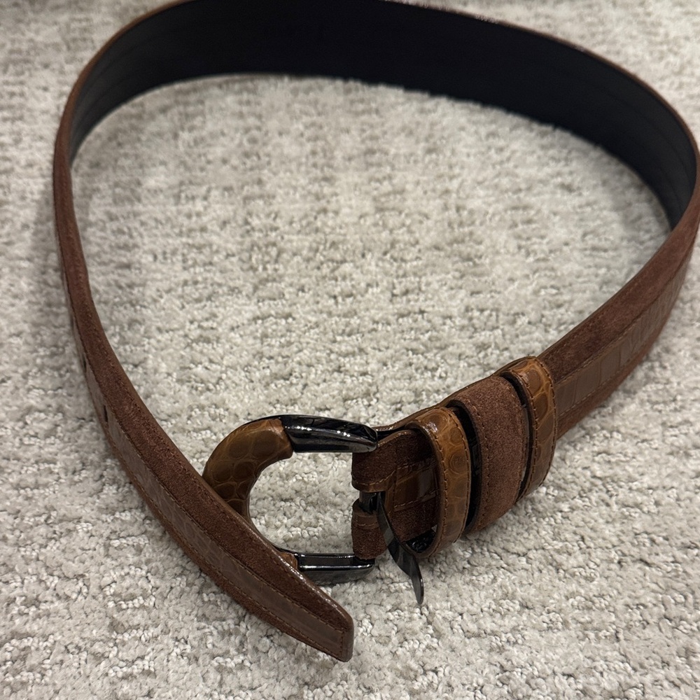 Carlisle Woman's Brown Leather Belt